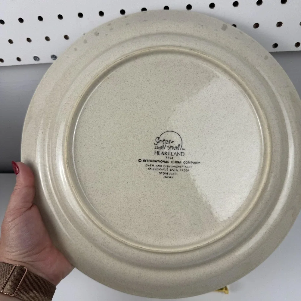 Vintage International China Heartland Chop Plate Large Beige Farm Scene Japan - Picture 8 of 10